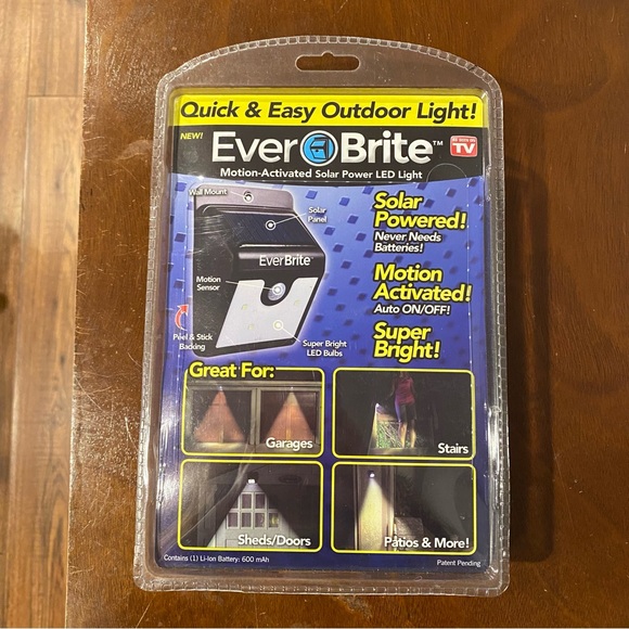 Motion-Activated Solar Power LED Light - Picture 2 of 2